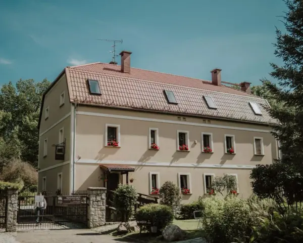 Ślężański Młyn: Hotel, restauracja, stadnina. Poznaj pełną ofertę